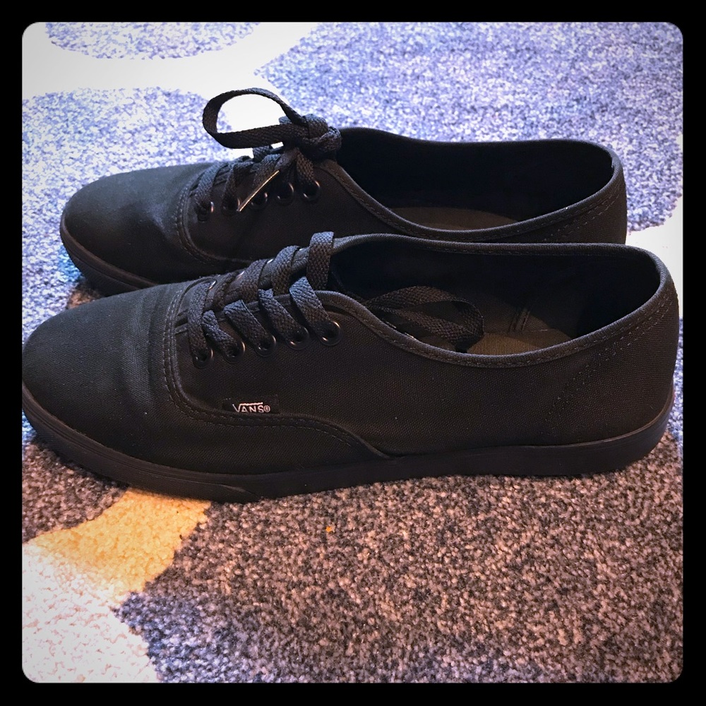 VANS Women’s size 9